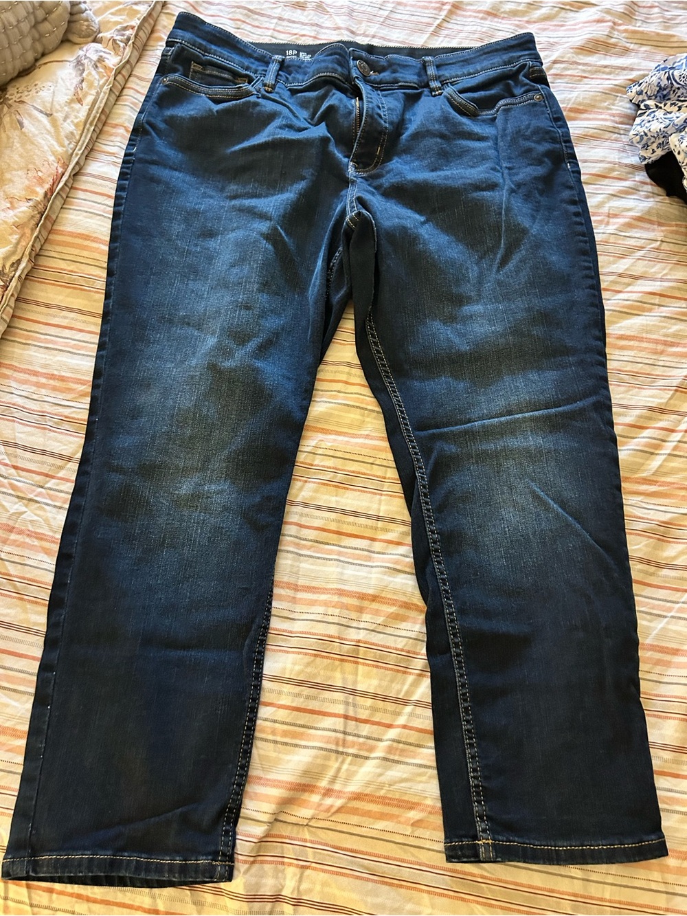 Jeans Subcategory Identification - Picture 2 of 7